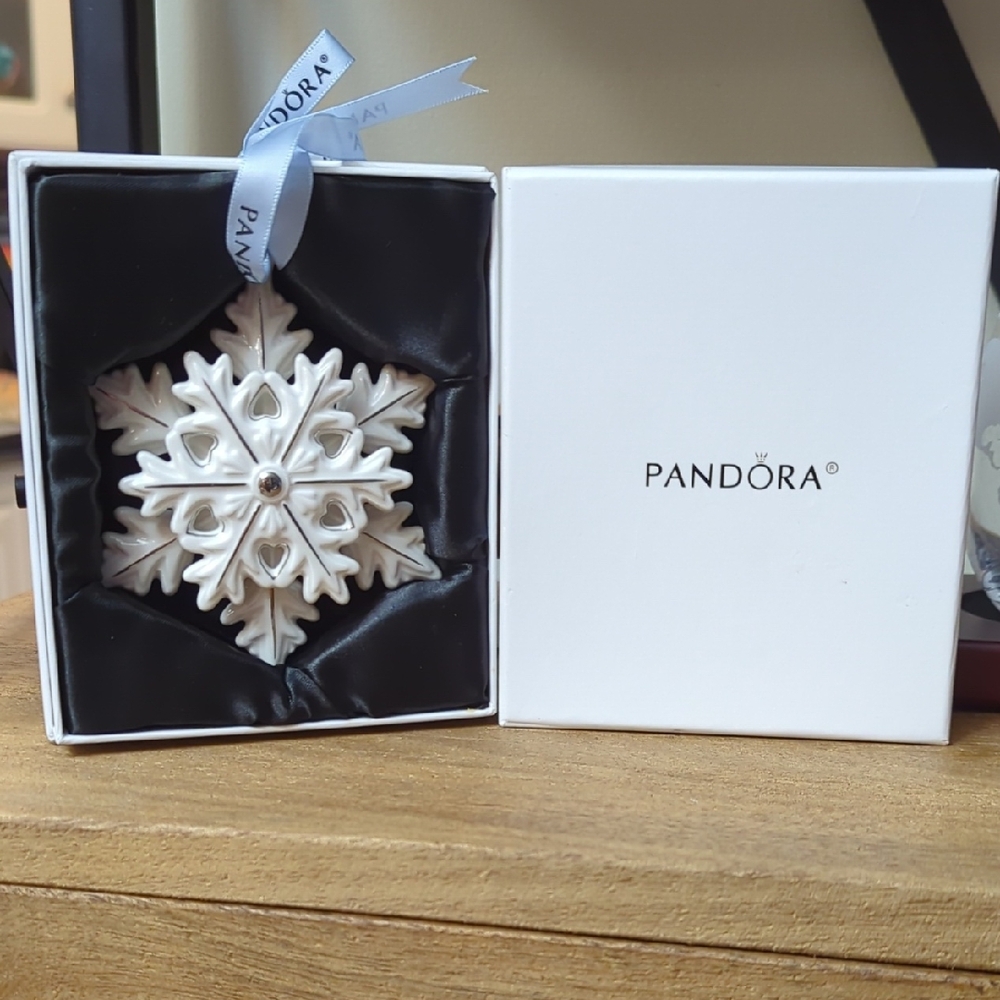 Pandora 2015 Snowflake Ornament